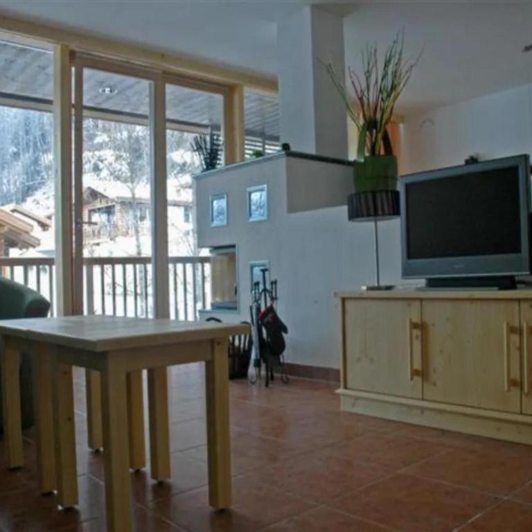 Tranquil Mountain Chalet for 8 - Maison de Vacances 3 Chambres - 11
