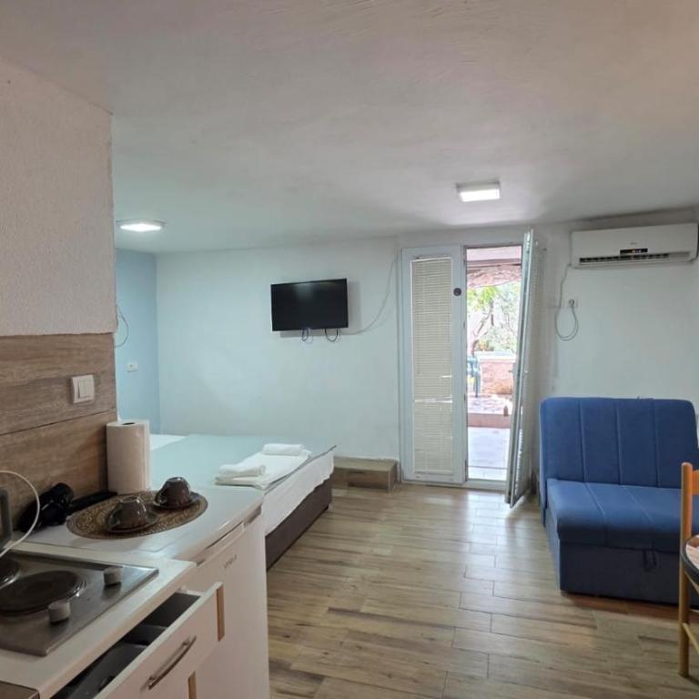 Serenita Stone House - Studio - 7