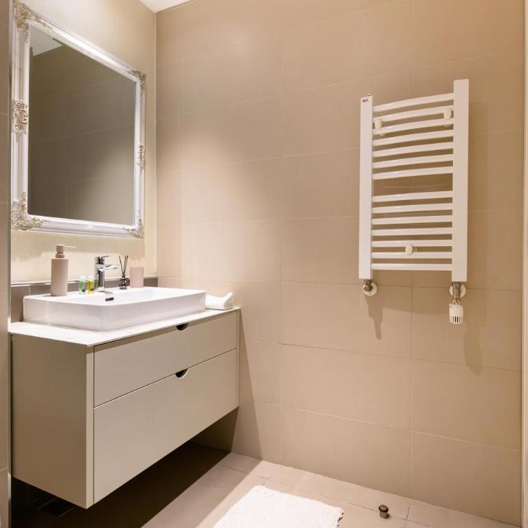 Belgrade Waterfront Exclusive with Free Garage - Apartman s 1 Spavaćom Sobom i Terasom - 4