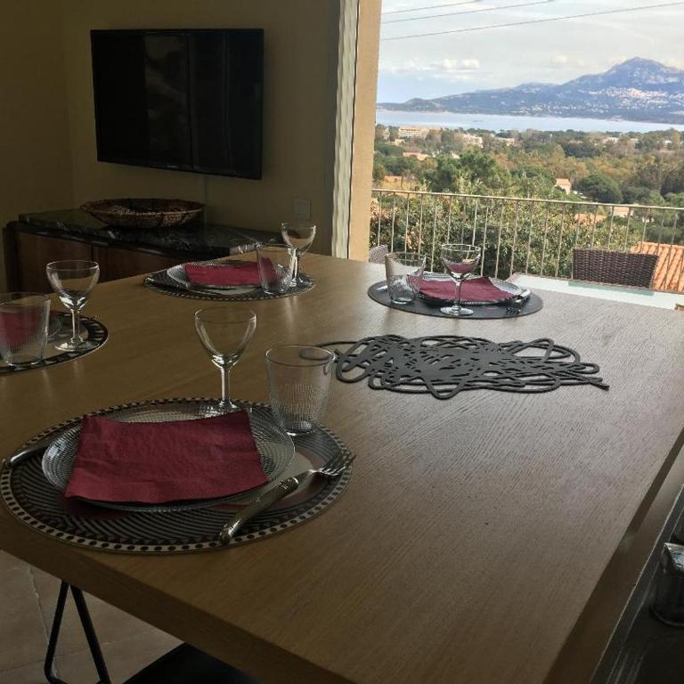 Appartement 70 m2 avec très belle vue sur la Baie de Calvi - Villa Carpe Diem - Appartement 2 Chambres - 8