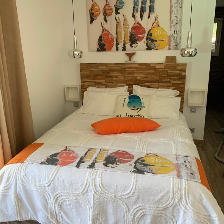 B&B LES VOILES DE VALESCURE chambres d'hôtes et son espace bien être - Chambre Lit Queen-Size - Vue sur Piscine - 11