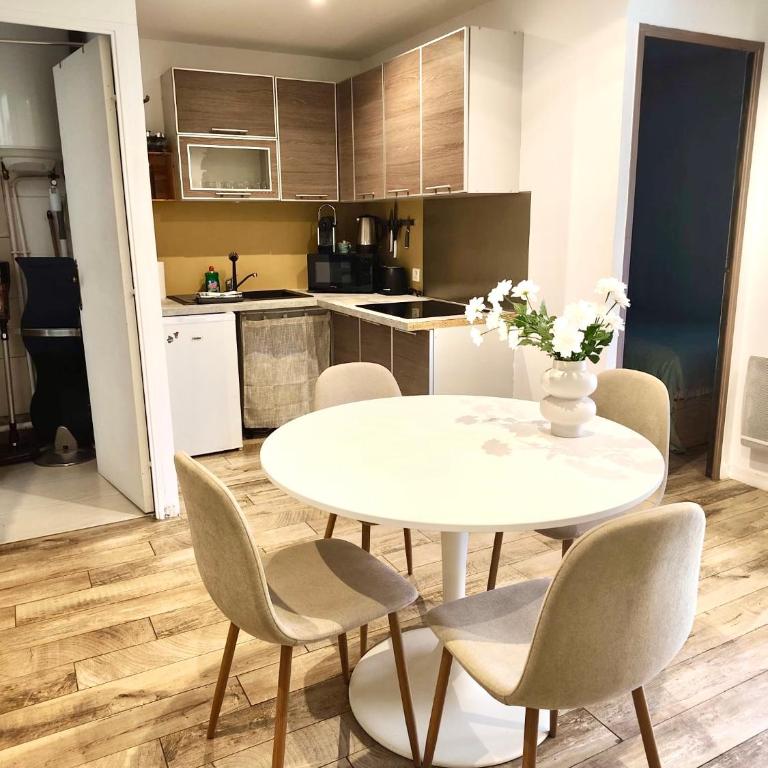 Appartement Sainte-Maxime - Terrasse, Clim & parking - Apartment mit 1 Schlafzimmer - 5
