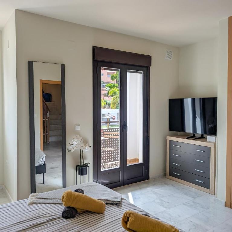 Casa Sur: Spacious & stylish 4BR by the sea - Maison 4 Chambres - 34