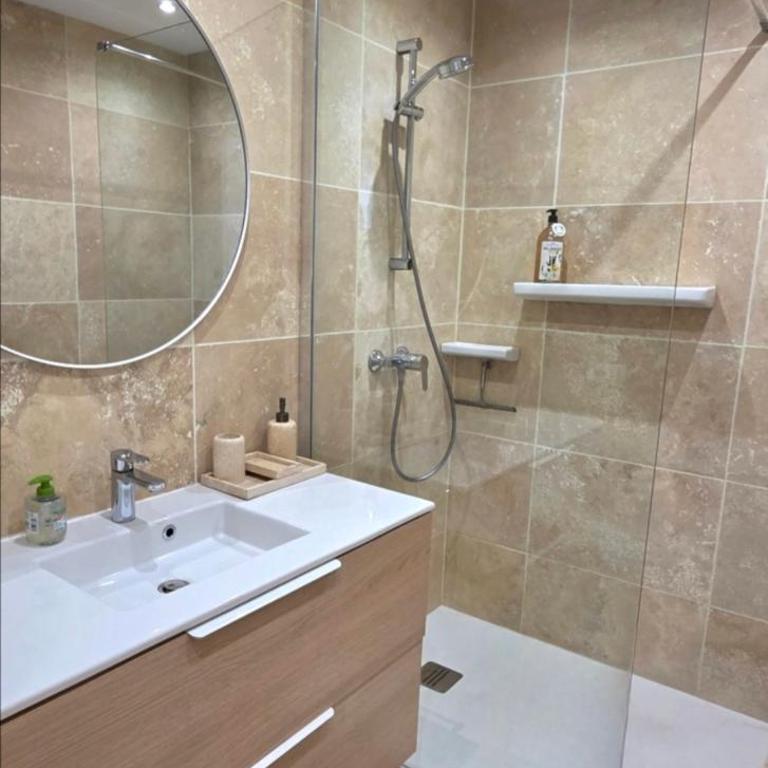 Terrasses de la Corniche, 2p 65m2 spacieux, terrasses mer & montagne, piscine et parking privé - Apartment mit 1 Schlafzimmer - 6