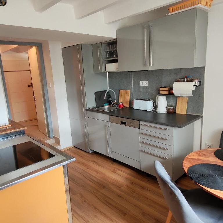 ERZHAUS Apartments - Apartment mit Blick auf die Berge - 8