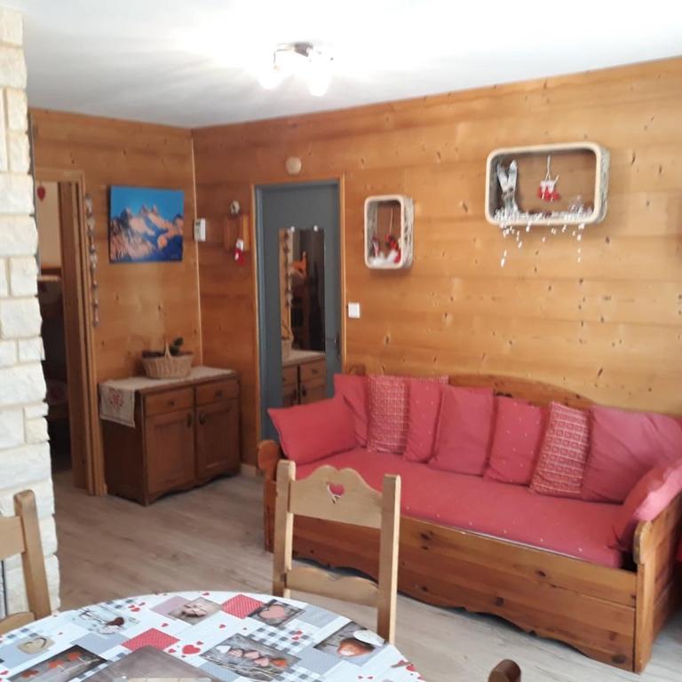 Chalet Le Belledonne - Two-Bedroom Apartment - 12