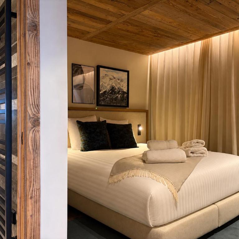 Homency - Chalet White Stone Neige et Soleil - Three-Bedroom Deluxe Apartment - 14