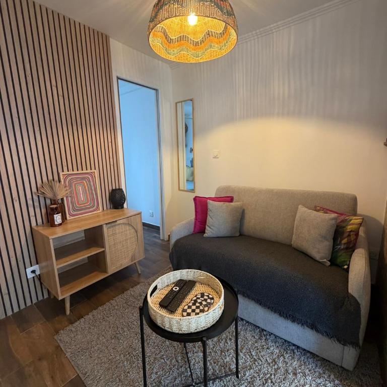 Modern Apt near Montmartre 2 mins from metro Château Rouge - Apartamento de 1 dormitorio - 1
