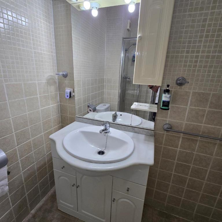 Estudio acogedor y tranquilo en zona estupenda - One-Bedroom Apartment - 10