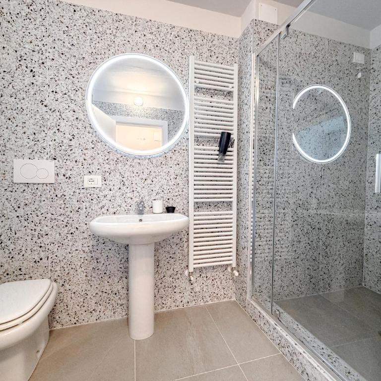 Villa Incanto 4BR Villa with Private Pool & Garden 500m from Lake Garda - Villa con Piscina Privata - 51