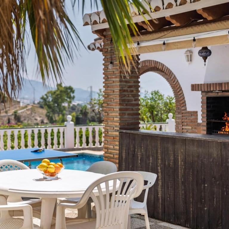 Villa Nerja with Pool, BBQ, Games & Fireplace - Villa de 3 dormitorios - 24