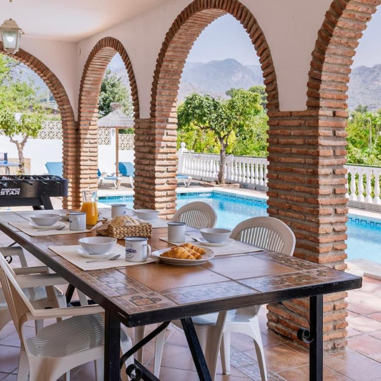 Villa Nerja with Pool, BBQ, Games & Fireplace - Villa de 3 dormitorios - 23