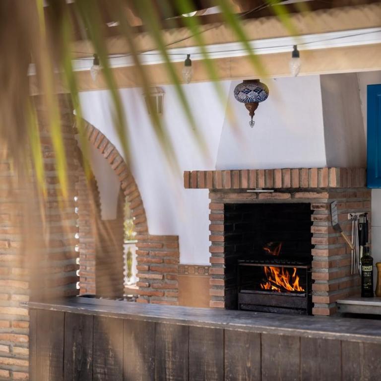 Villa Nerja with Pool, BBQ, Games & Fireplace - Villa de 3 dormitorios - 25