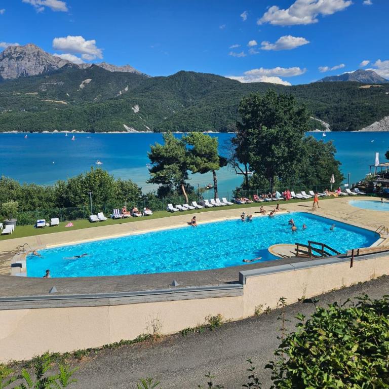 Vue imprenable sur Lac de Serre-Ponçon à Chorges : appt prestige 8 pers - Three-Bedroom Apartment - 27