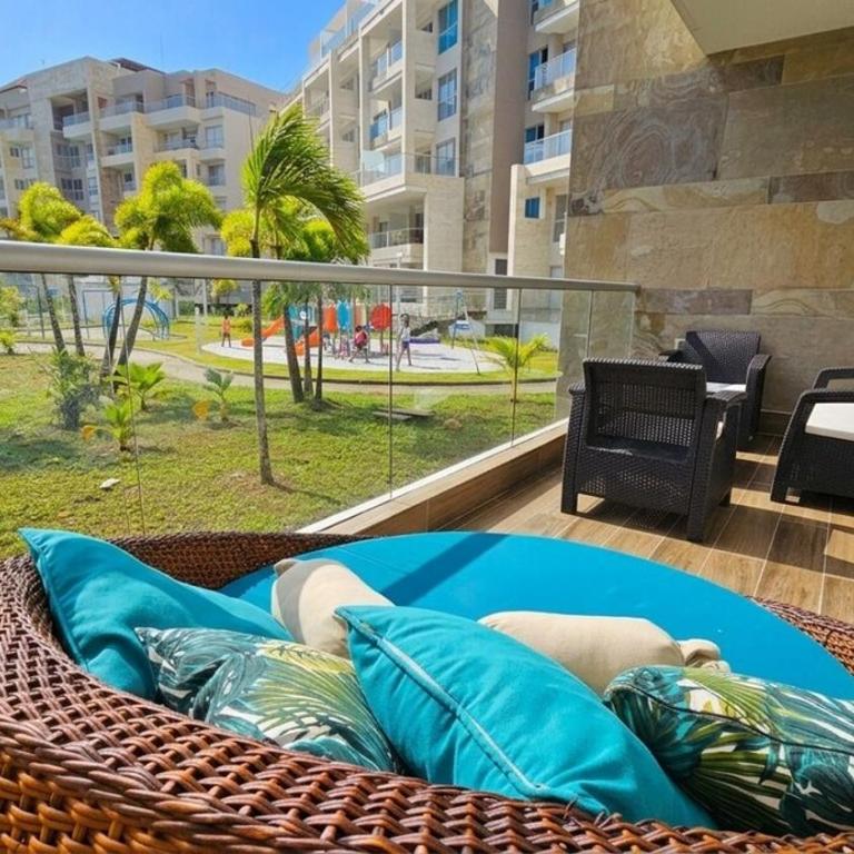 Laguna, piscina y playa en Baía Kristal Cartagena - One-Bedroom Apartment - 18