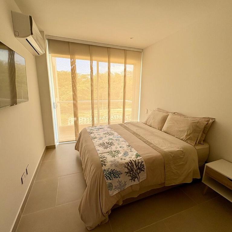 Amplio apartamento para 6 con piscina y playa en Baía Kristal - Two-Bedroom Apartment - 6