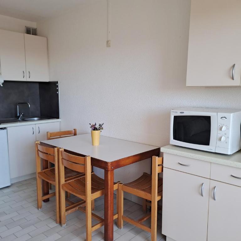 VVF Hyères presqu'île de Giens - Studio Familial - 4