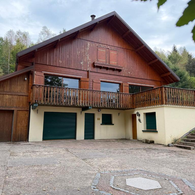 Chalet GERARDMER vue lac 5 min à pied du centre ville jacuzzi jardin - Chalet Supérieur - 32