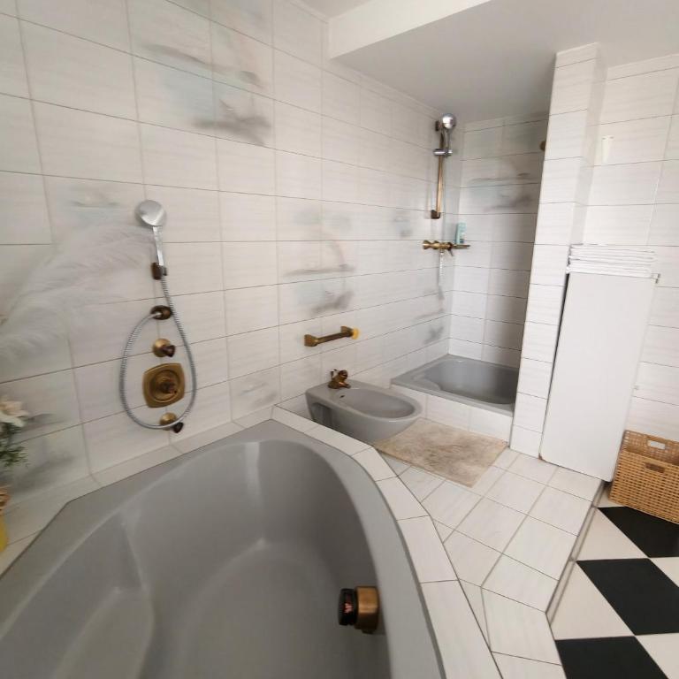 Apartment Deluxe Mutters-Ihr Zuhause bei Innsbruck! Perfekt für Familien, Gruppen bist 5 Personen !Bestes Preis Leistung! - Three-Bedroom Apartment - 27