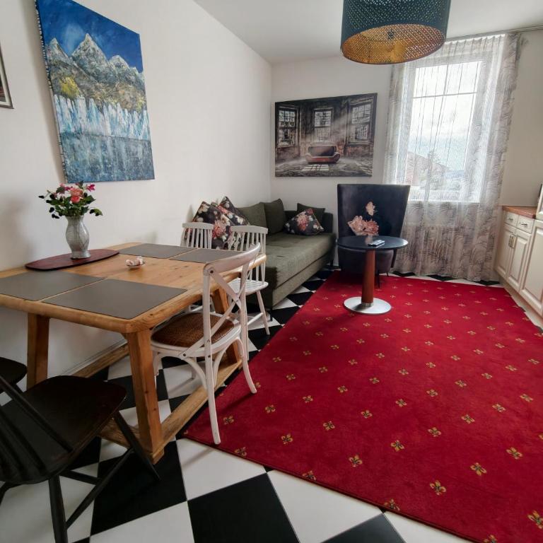 Apartment Deluxe Mutters-Ihr Zuhause bei Innsbruck! Perfekt für Familien, Gruppen bist 5 Personen !Bestes Preis Leistung! - Three-Bedroom Apartment - 4