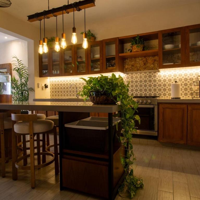 Casa Santian - Colonial Mansion near Paseo Montejo & Gastronomic Corridor - Haus mit 8 Schlafzimmern - 96