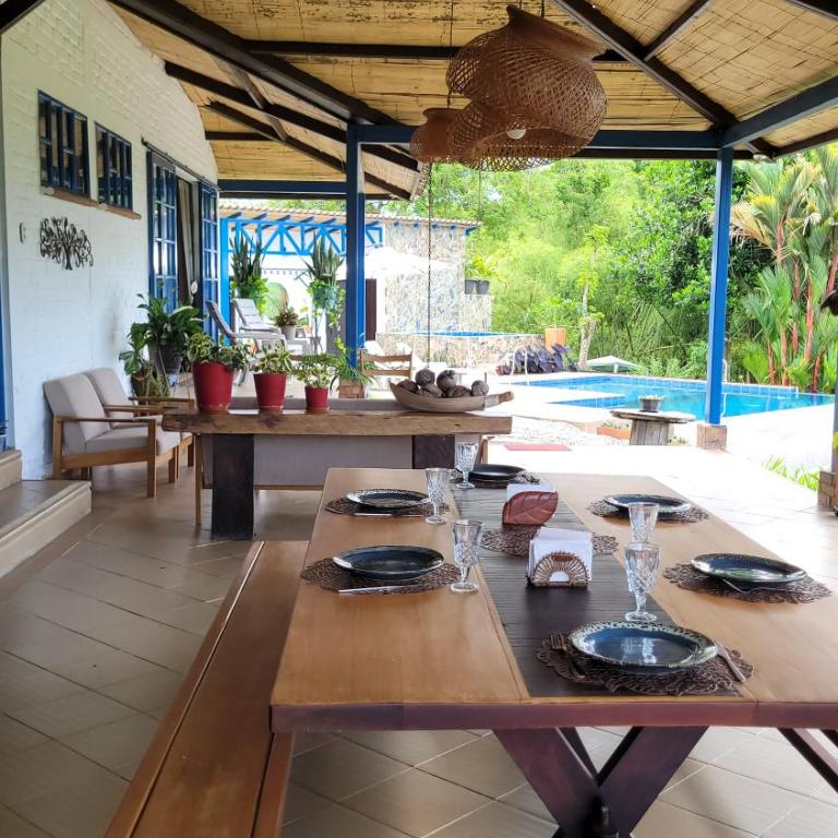 Piscina infinita, vista a las montañas y caballos - Casa de 4 dormitorios - 45