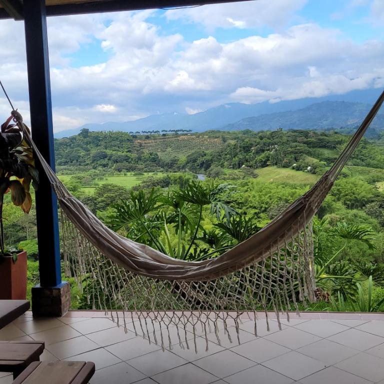 Piscina infinita, vista a las montañas y caballos - Casa de 4 dormitorios - 49