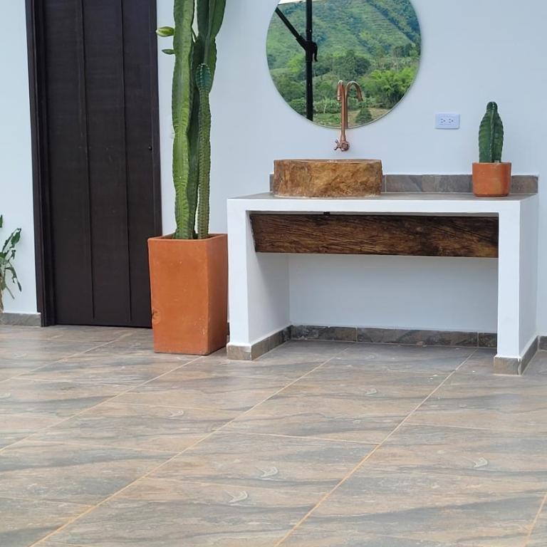 Piscina infinita, vista a las montañas y caballos - Casa de 4 dormitorios - 55