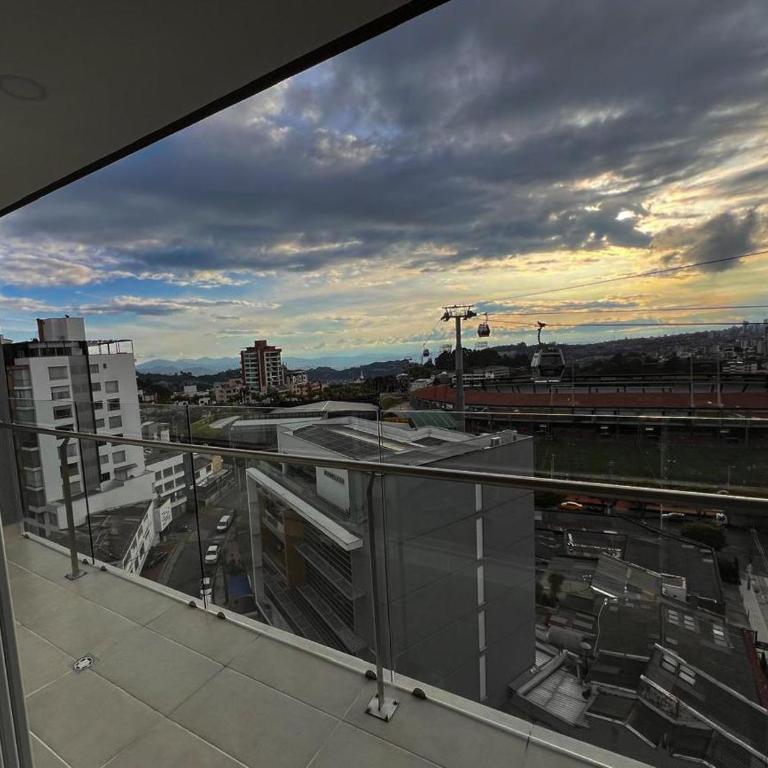 Apartamento con parqueadero zona cable y estadio - Apartamento de 3 dormitorios - 3