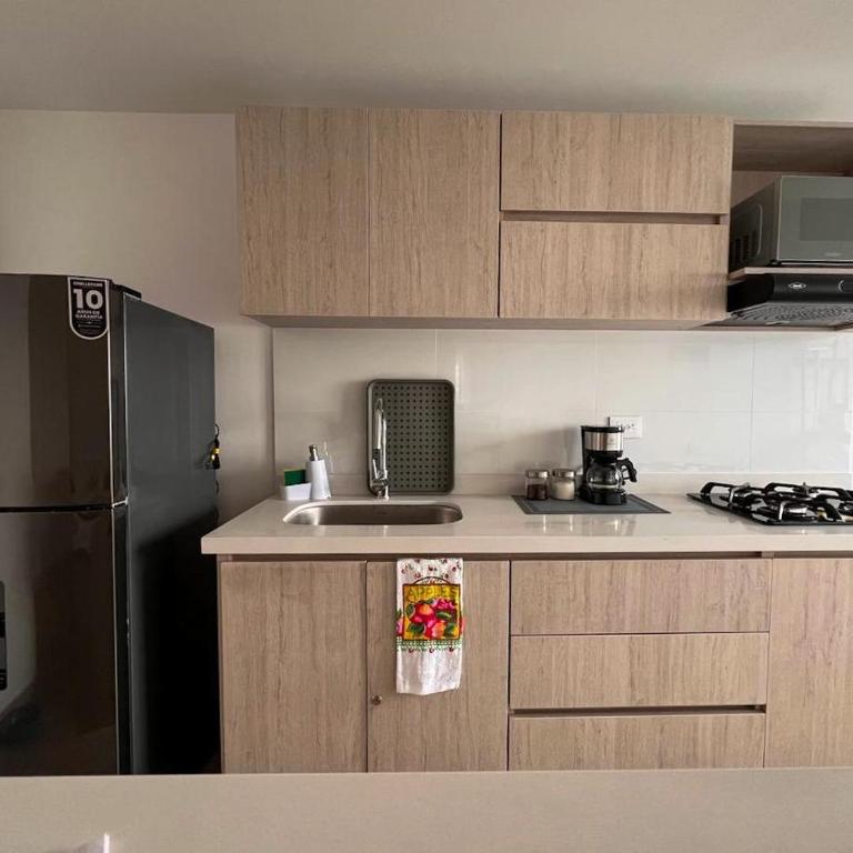 Apartamento con parqueadero zona cable y estadio - Apartamento de 3 dormitorios - 24