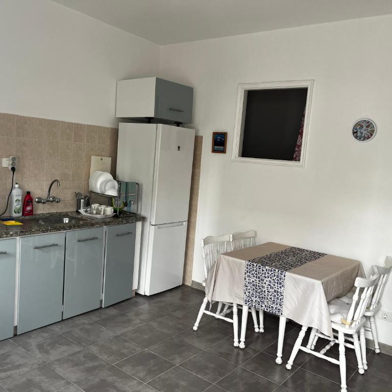 Quiet apartment with terrasa 5 min Playa Los Cristianos - Apartment - 10