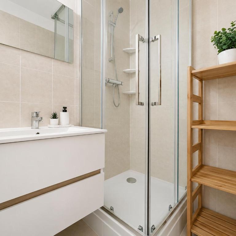 T2 charmant à Canet avec parking et balcon vue mer - Two-Bedroom Apartment - 10