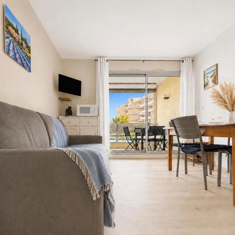T2 charmant à Canet avec parking et balcon vue mer - Two-Bedroom Apartment - 24