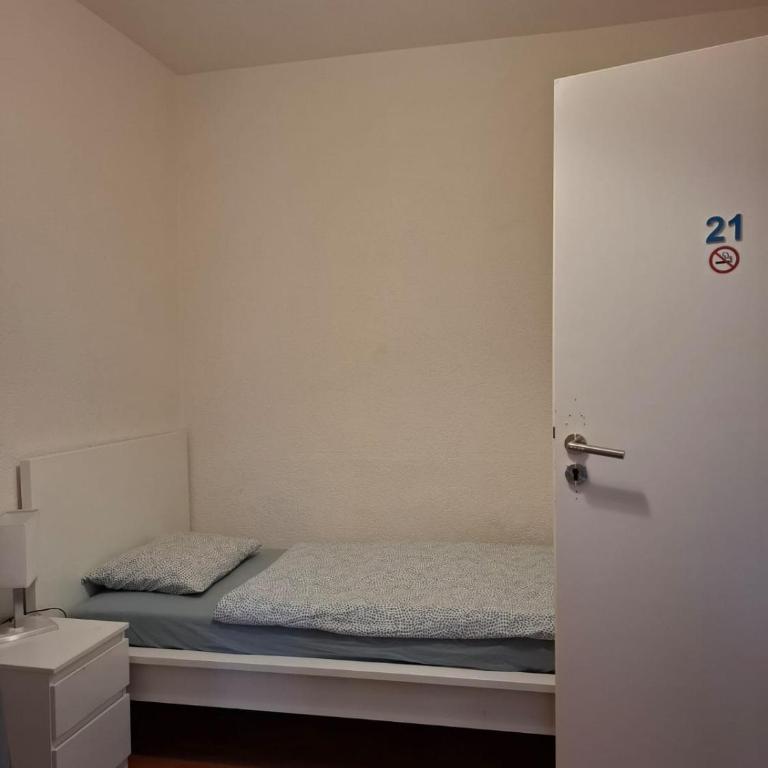 Privat Zimmer bis 4 Personen - Budget Einzelzimmer - 9