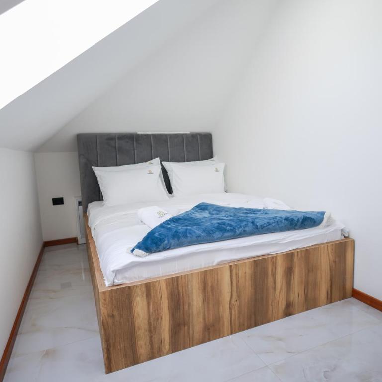 Golden Residence Zlatibor - Three-Bedroom Apartment - 30