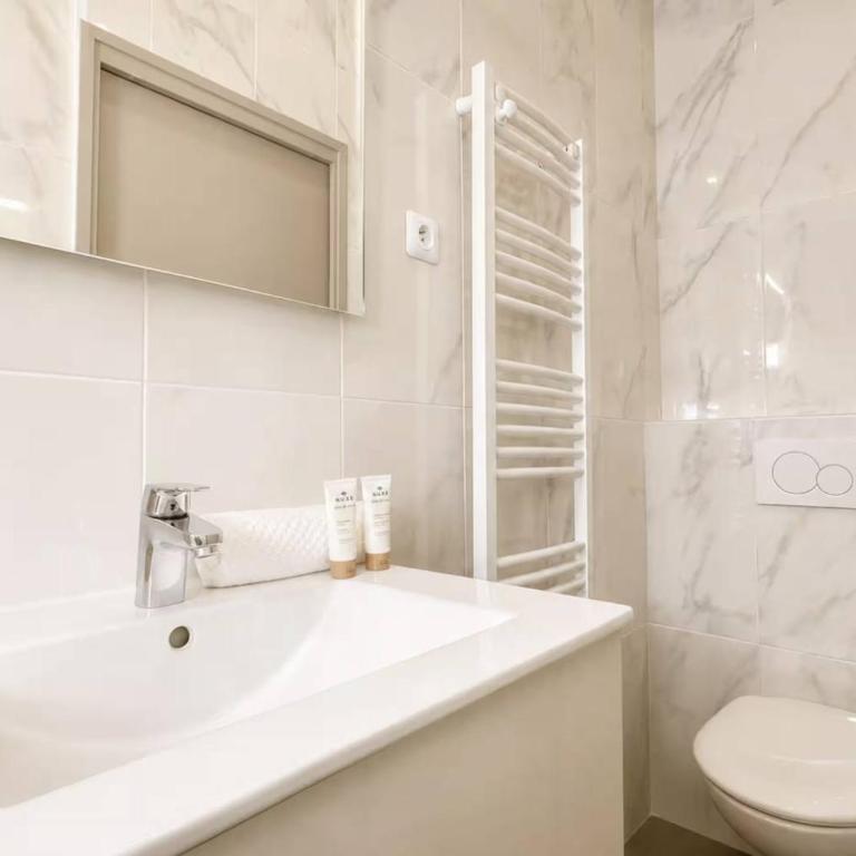 Saint Germain Deluxe Studio by Seine River - Appartement - 18