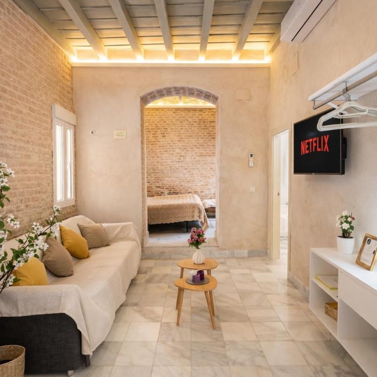 Apartamento en Triana para 4 personas Patio Privado A 5 min Puente Triana - Apartamento de 1 dormitorio - 3