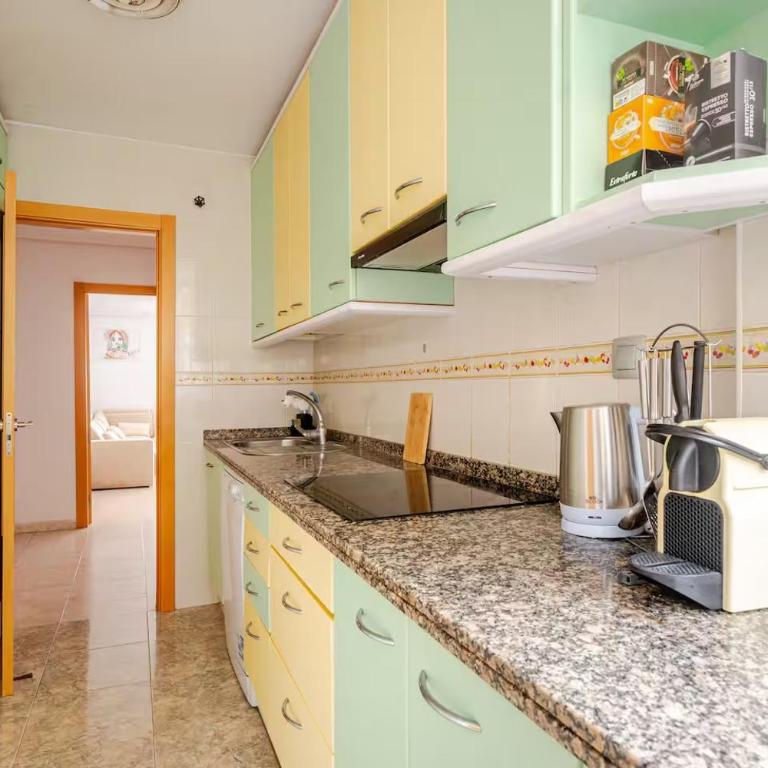 Wake Up to Sea Views, a Short Walk from the Beach - Apartment - 15