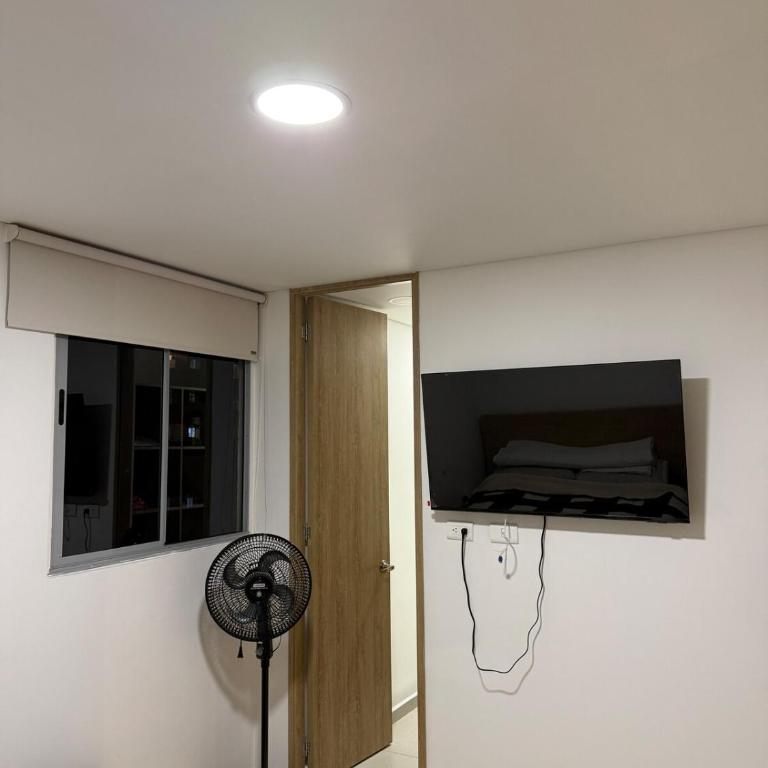 Medellín Luxe Living Coffee Clouds & City Lights - Two-Bedroom Apartment - 19