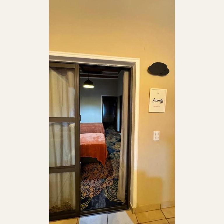 Alojamiento Napoleon - Two-Bedroom Apartment - 12