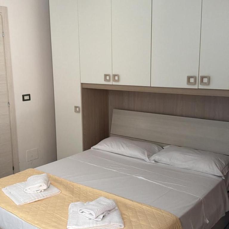 Garibaldi Rooms 2 - Double Room - 4