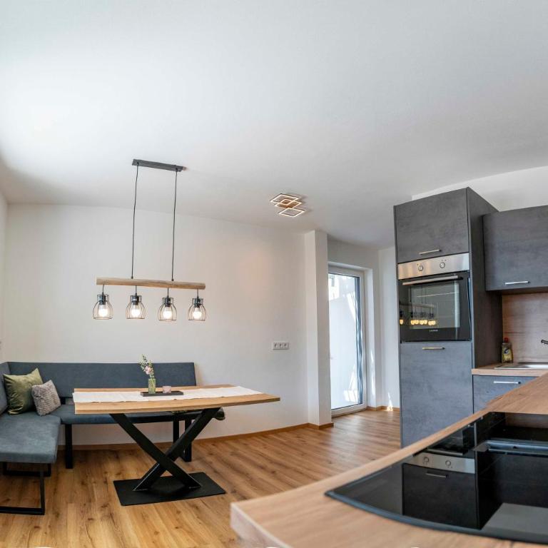 FEWO-TomKO - Apartment mit 2 Schlafzimmern - 3