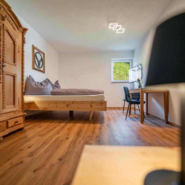 FEWO-TomKO - Apartment mit 2 Schlafzimmern - 2