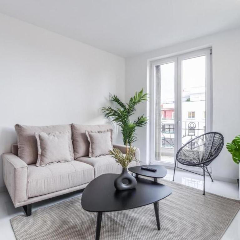 Amazinn Places Embajadores V - Appartamento Deluxe con 2 Camere da Letto e Balcone - 3