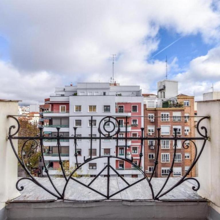 Amazinn Places Embajadores V - Appartamento Deluxe con 2 Camere da Letto e Balcone - 11