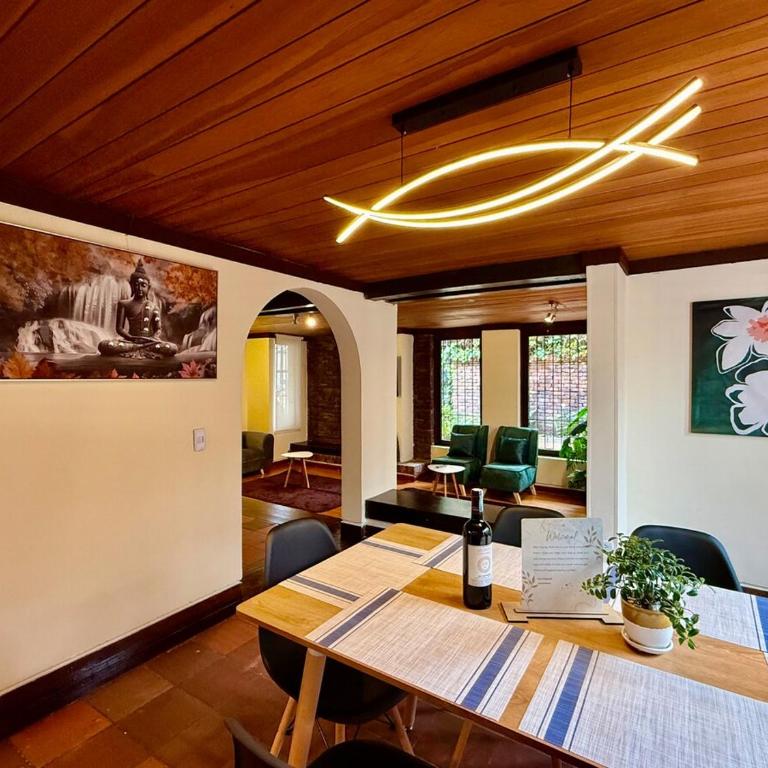 Chalet Suizo - Cinema con BBQ y Gratis Traslado desde Aeropuerto - Five-Bedroom House - 17