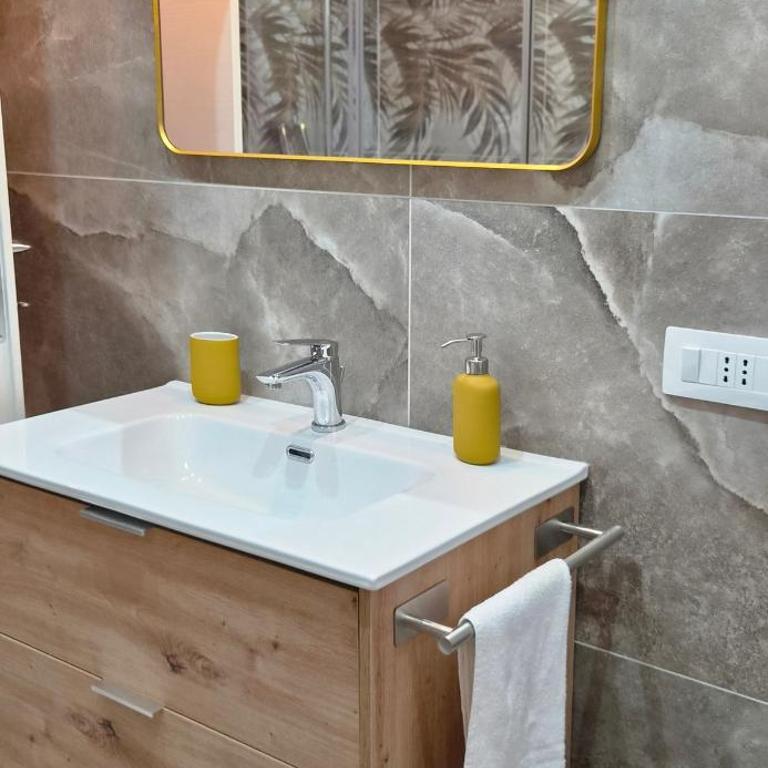 Casa Chleo - Two-Bedroom Apartment - 18