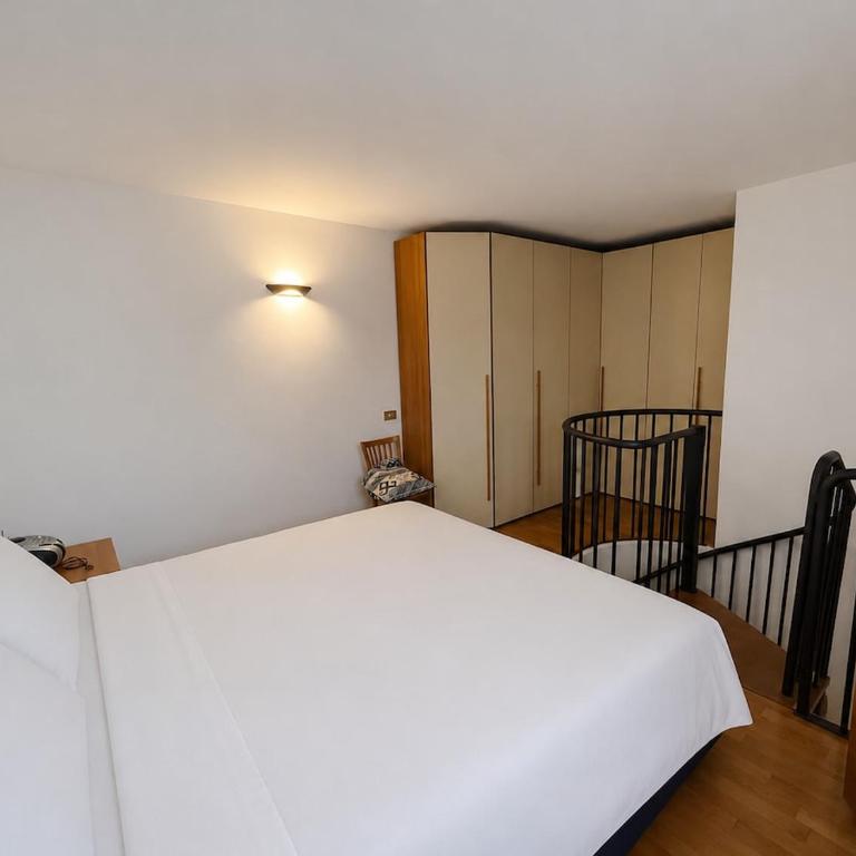 Sunset Light - Downtown Como - One-Bedroom Apartment - 8