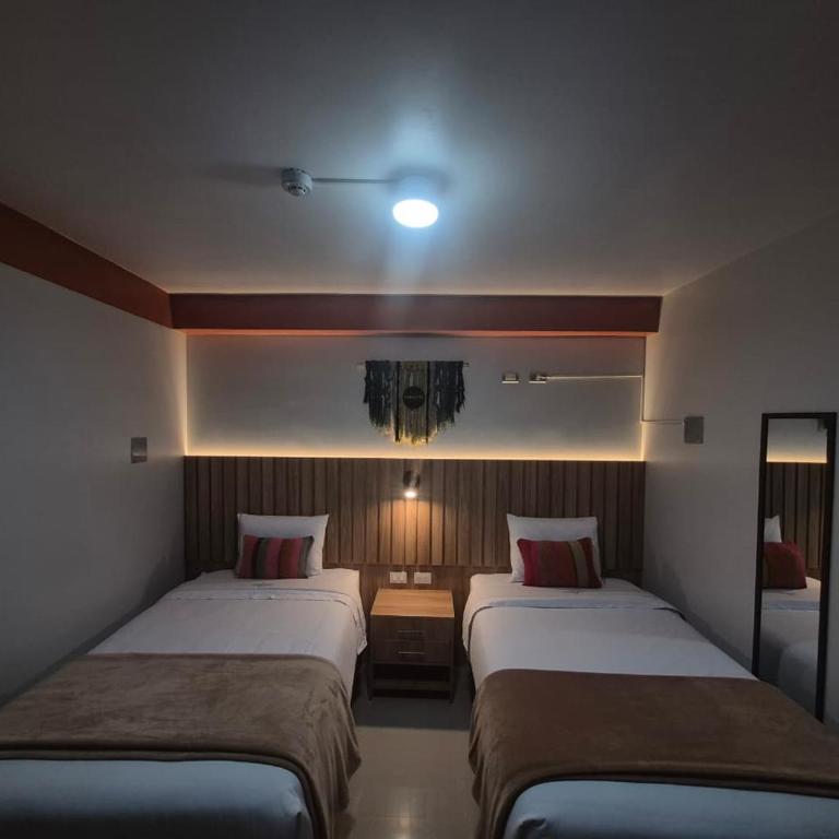 Hotel Adolfo's - Comfort Quadruple Room - 4