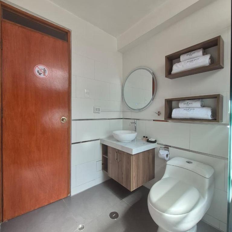 Hotel Adolfo's - Comfort Quadruple Room - 6